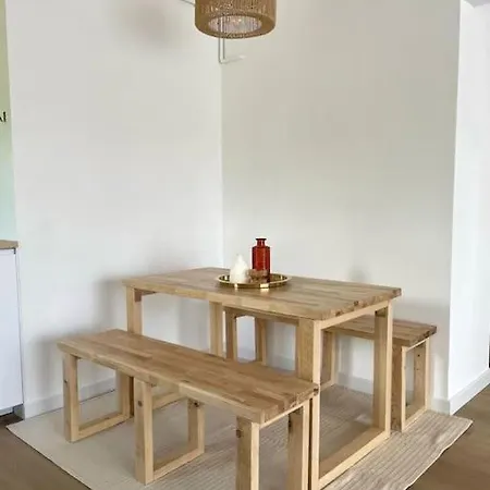 - Proche & Gare Apartment